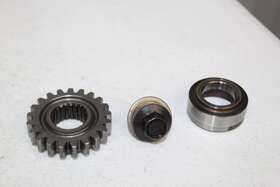 13615-ks7-000 Honda 1987 - 2006 Cr250 Primary Drive Gear With Bolt And Washer Cr 250 94/10