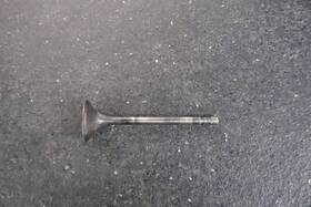 Honda 14721-mb9-000 1982 Gl1100 Goldwing Engine Motor Cylinder Head Exhaust Valve