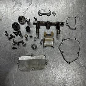 11206-37f20 Suzuki D 2003 03-06 Rm250 Rm 250 Oem Cylinder Exhaust Power Valve Rod Actuator Cover