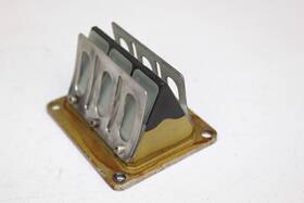 2vn-13610-00-00 Yamaha 1988 - 1992 Yz125 Oem Reed Cage With Reeds Yz 125 89/3