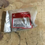 Honda Valve 14711-881-000. Fixed Price $10.00.
